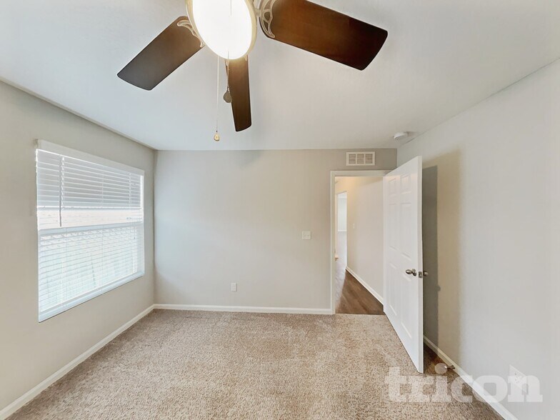 Building Photo - 7364 Townsend Village Ln