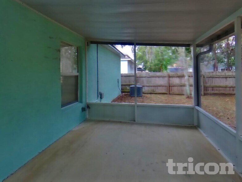 Building Photo - 7439 Lawn Tennis Ln