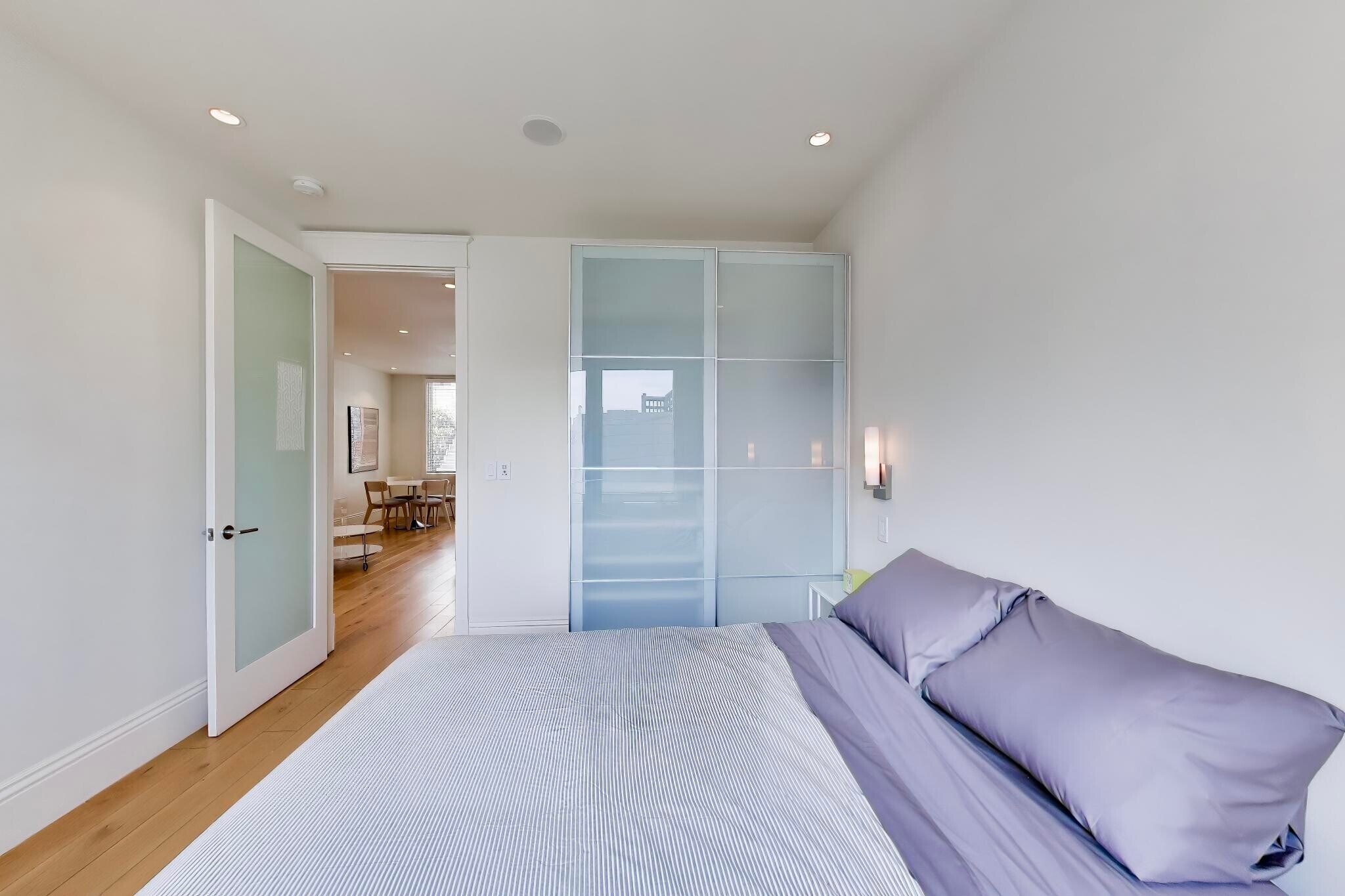 Building Photo - 533A Greenwich St