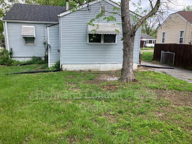 Building Photo - 7804 Utica Dr