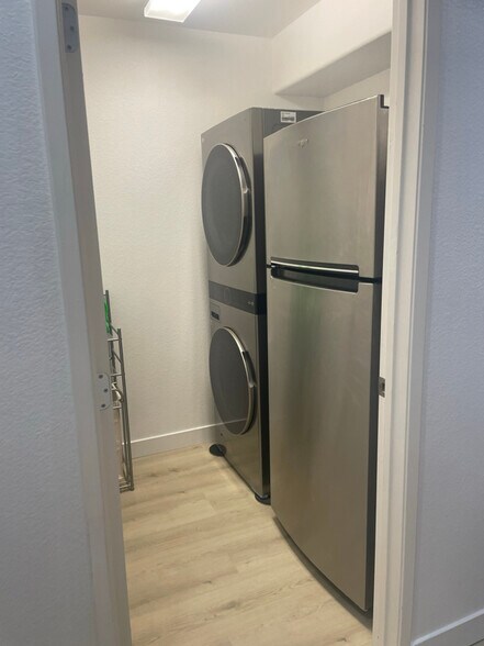 Building Photo - 7250 Sterling Rock Ave