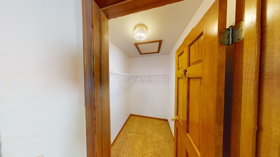 Building Photo - 3209 Sequoia Dr