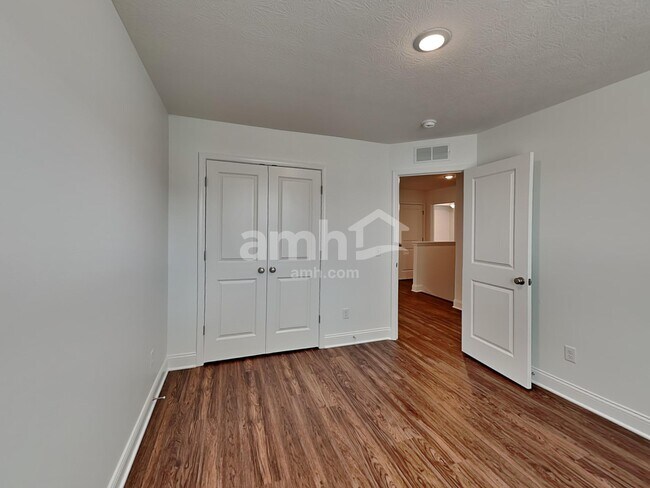 Building Photo - 1078 Castor Dr