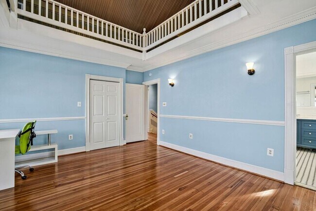 Building Photo - 5309 14th St NW