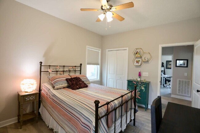 Building Photo - “Stunning 4-Bedroom Retreat with Granite Elegance at 2 River Drive, Pinehurst"