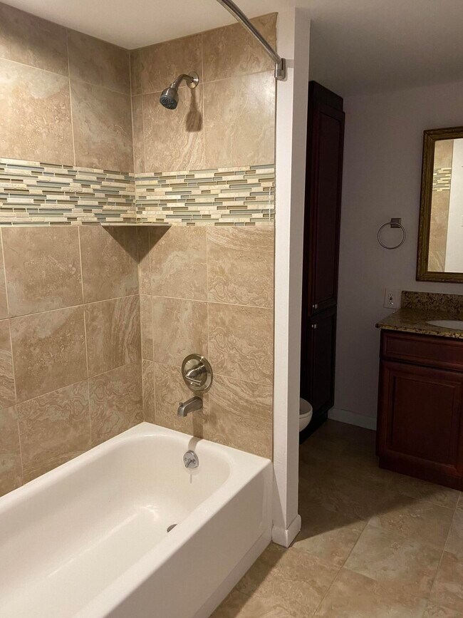 Building Photo - 300 Waterway Dr S