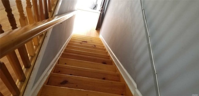 Building Photo - 118-29 Marsden St