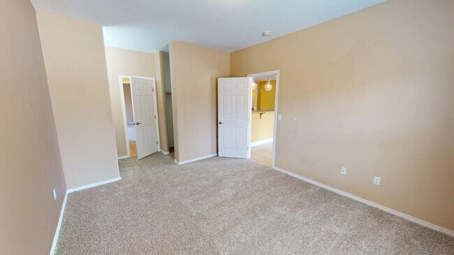 Building Photo - Spacious 4-Bed/3-Bath in Alamogordo, NM