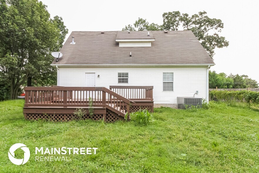 Building Photo - 5016 Trailwater Dr