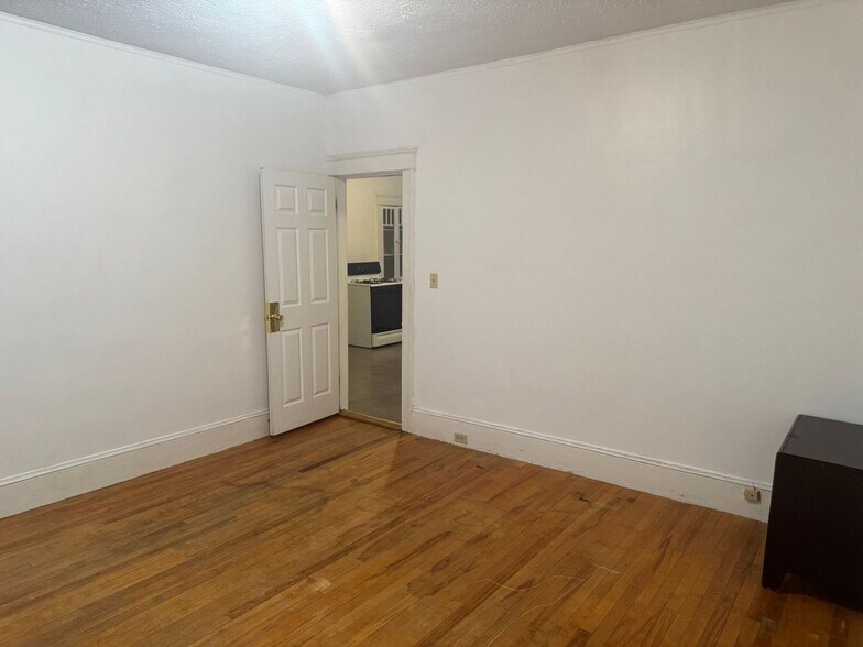 Building Photo - 34 Morningside Rd