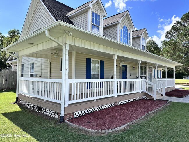 Building Photo - 304 Chisholm Trail