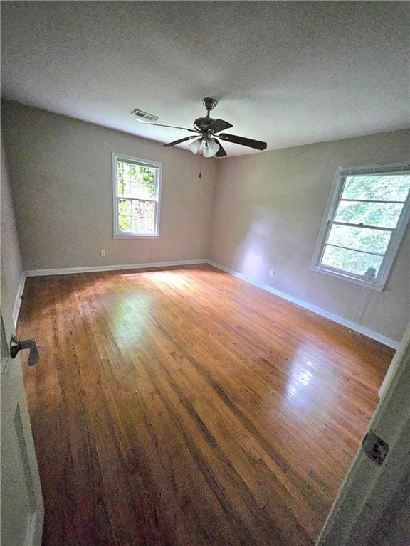 Building Photo - 1146 Clearview Dr NE