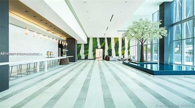 Building Photo - 851 NE 1st Ave