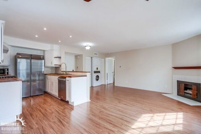 Building Photo - Cozy 2Bdm 2Ba Condo in North Park Neighborhood