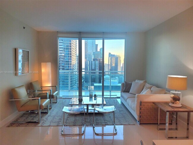 Primary Photo - 950 Brickell Bay Dr