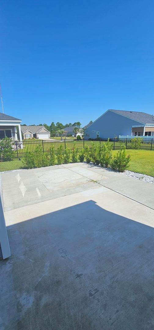 Building Photo - Glenmoor 3BR/2BA – Minutes from Downtown C...