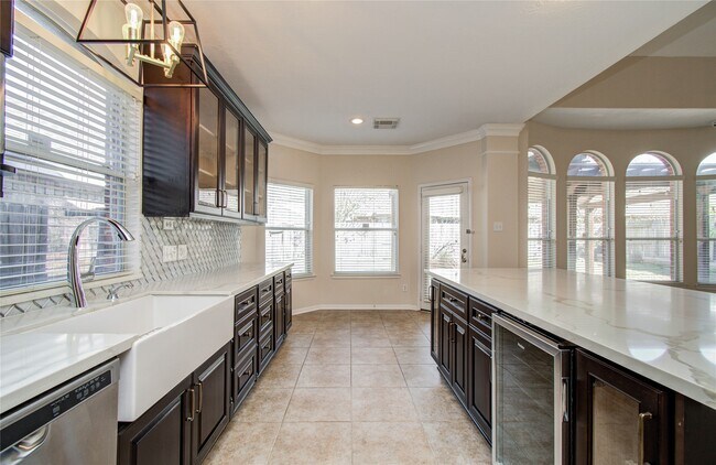 Building Photo - 1230 Blue Leaf Dr