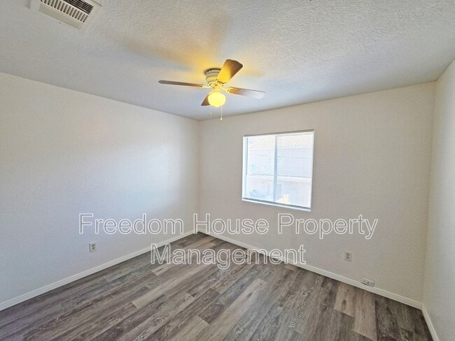 Building Photo - 670 Bourbon St