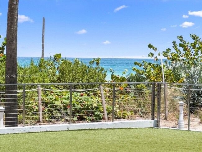 Building Photo - 6801 Collins Ave