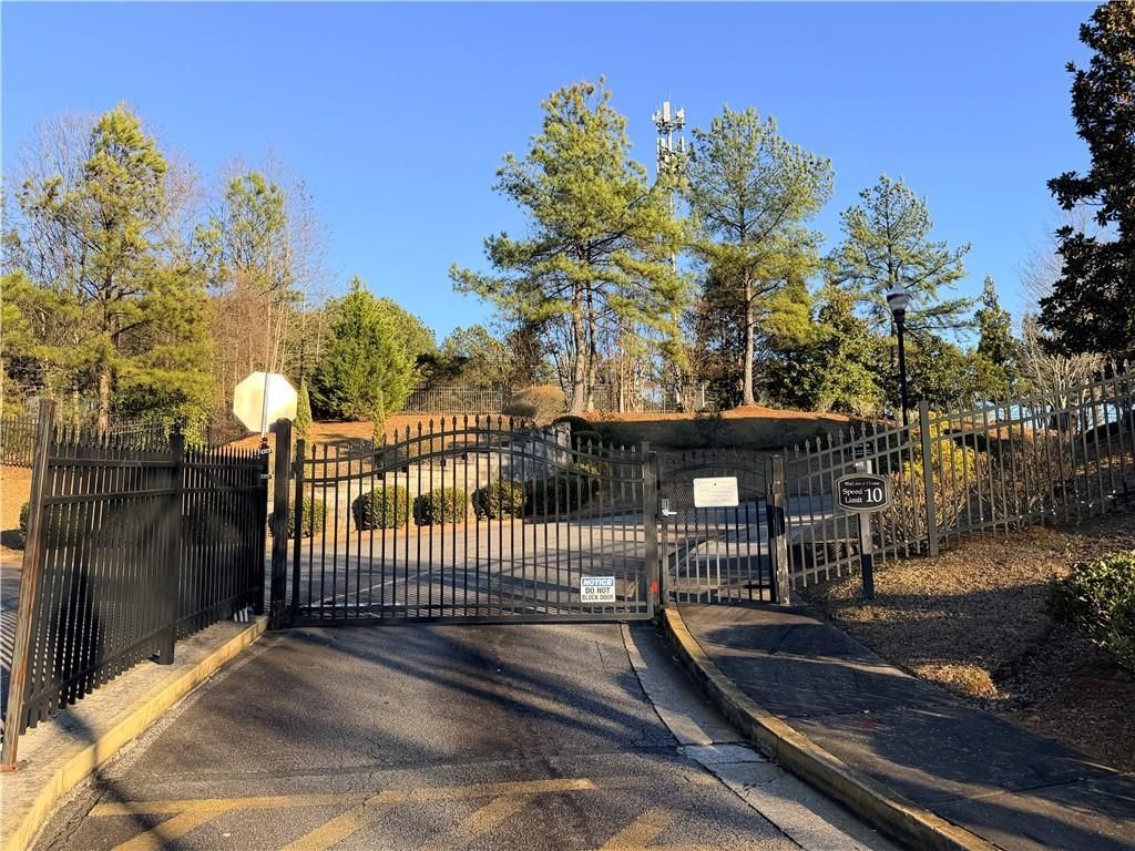 Building Photo - 379 Pine Hill Pl