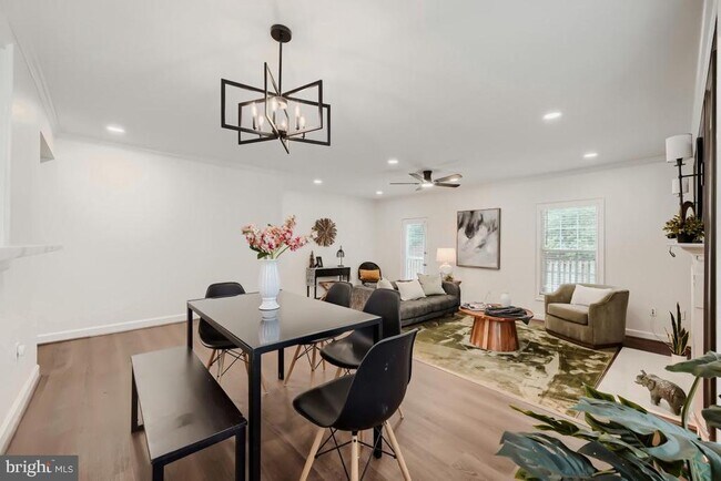 Building Photo - 8573 Black Star Cir