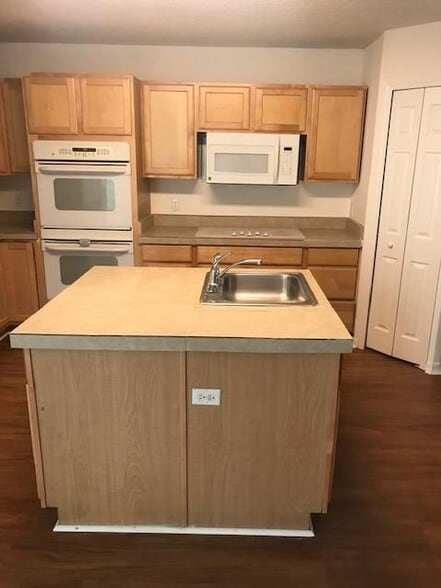 Building Photo - 87045 Kipling Dr