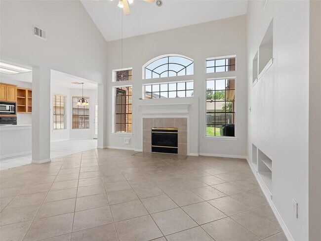 Building Photo - 23334 Fairbranch Dr