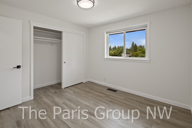 Building Photo - Lovely 2025 Remodeled Shoreline 4BR in Ric...
