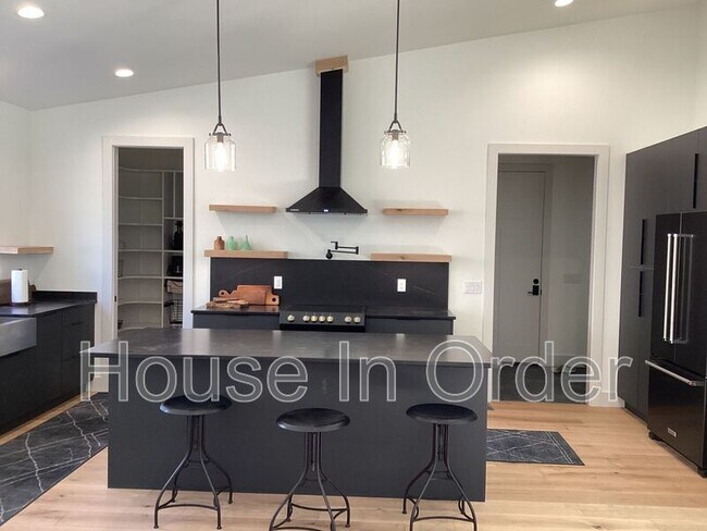 Building Photo - 170 Mountain Laurel Ln