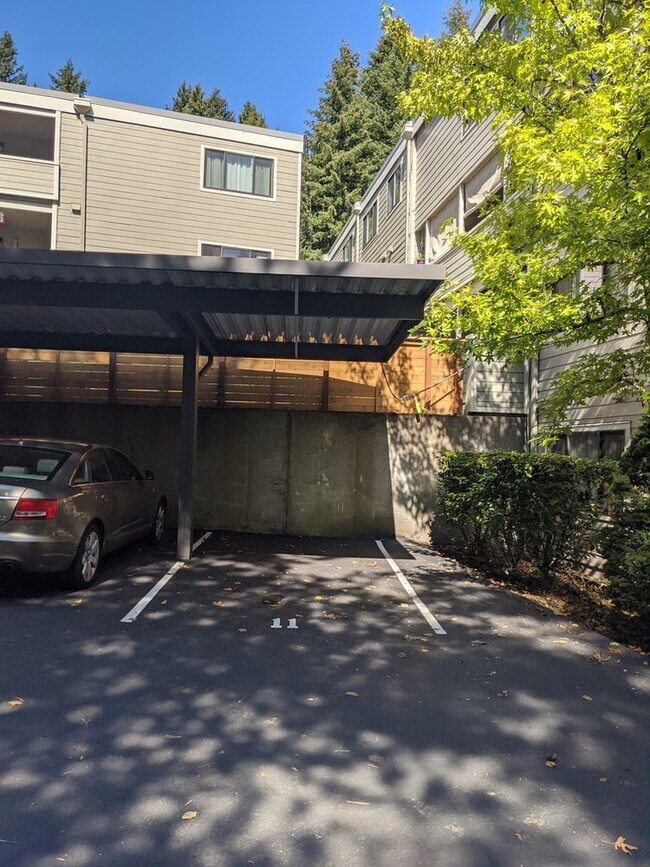 COVERED PARKING - 1500 SW Skyline Blvd