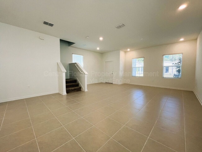 Building Photo - 2080 Rider Rain Ln