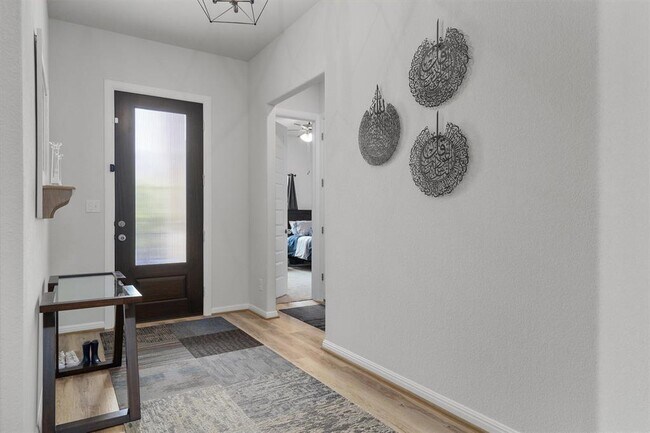 Building Photo - 5855 San Savino Dr