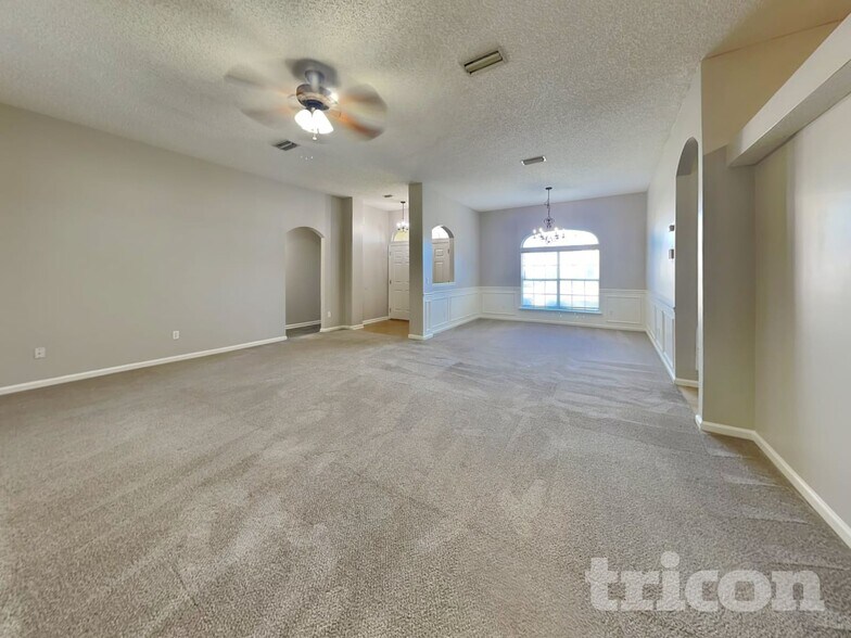 Building Photo - 2738 Ravine Hill Dr