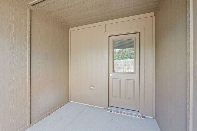 Building Photo - PM1-HH1803 Emma Naylor Ct