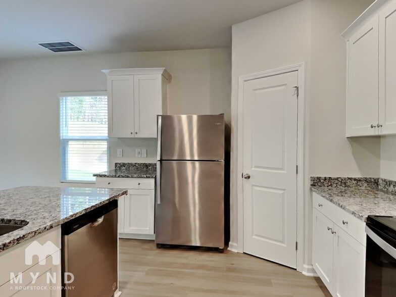 Building Photo - 286 Ivy Bank Dr