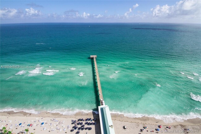 Building Photo - 16699 Collins Ave