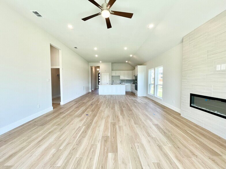 Building Photo - 13733 Riola Dr