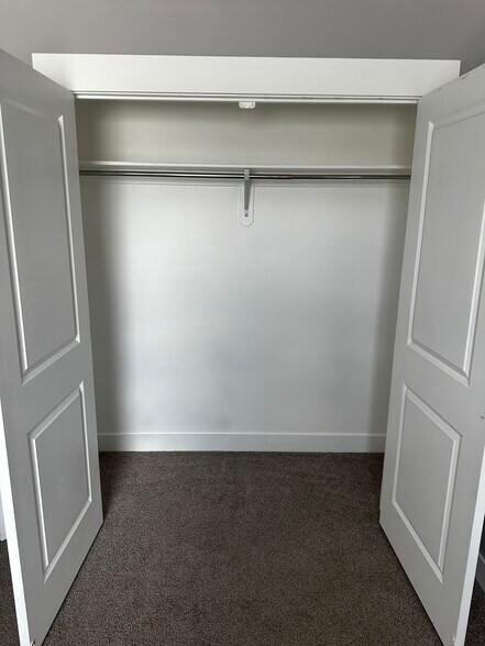 Bed 2 Closet - 103 E 700 N