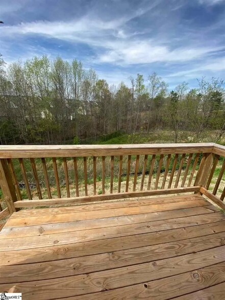 Building Photo - 305 Castleton Cir