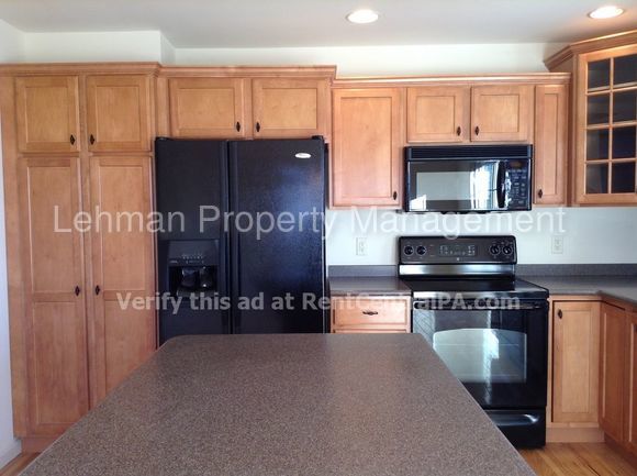 Building Photo - 542 Meadow Croft Cir