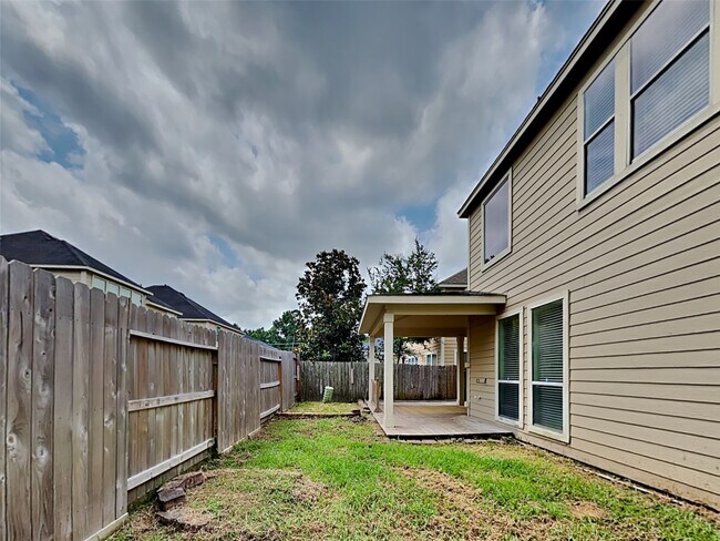 Building Photo - 15818 Shoreline Terrace Dr