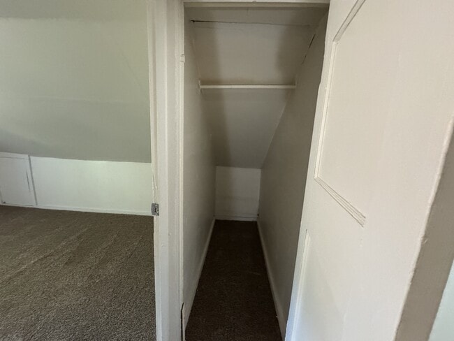 Building Photo - 13506 Bennington Ave