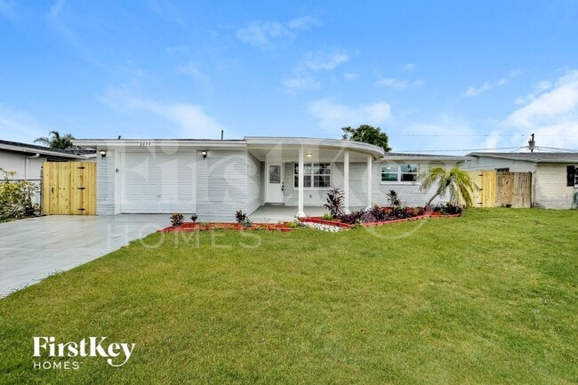 Building Photo - 3844 Elmwood Dr