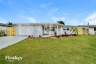 Building Photo - 3844 Elmwood Dr