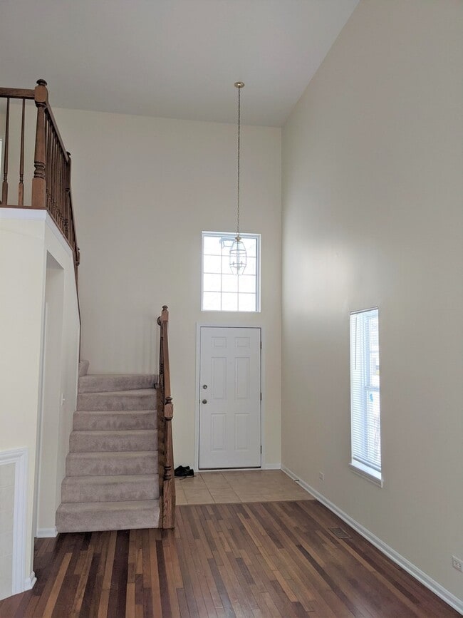 Building Photo - 692 Silk Oak Ln