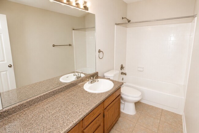 Building Photo - 3331 Oak Branch Ln