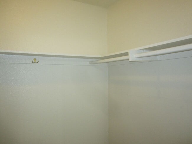 Building Photo - Immaculate 2 Bedroom Loma Linda Duplex