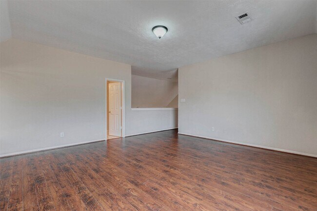 Building Photo - 155 Perfidia Dr