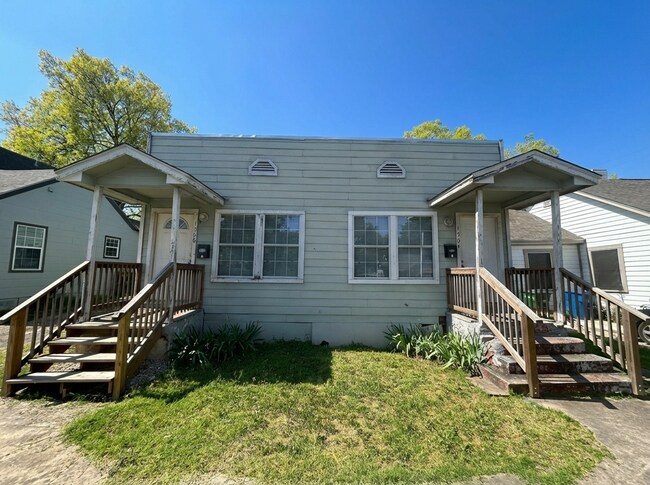Building Photo - Charming Highland Park Duplex — Cozy City Living in the Heart of San Antonio