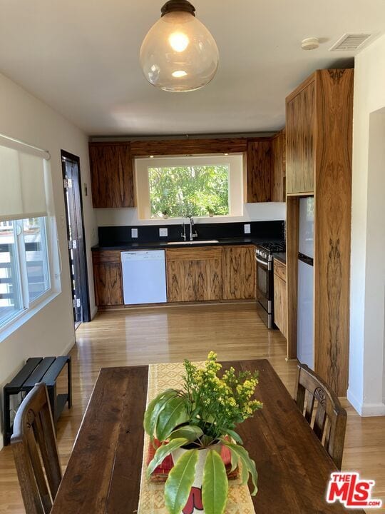 Building Photo - 2035 Park Dr